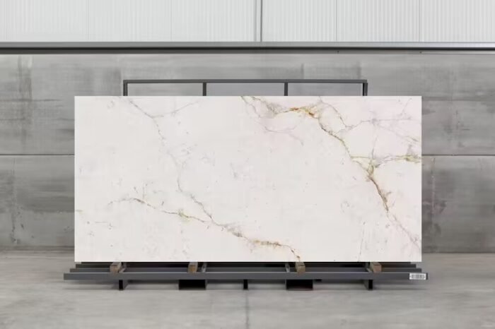 Marmuro imitacijos plytelė Venus Gold YLNMWH028, prabangi porcelianinė plokštė - Image 1